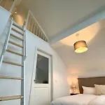 Pierside - Pier 4 ハーフクルーク