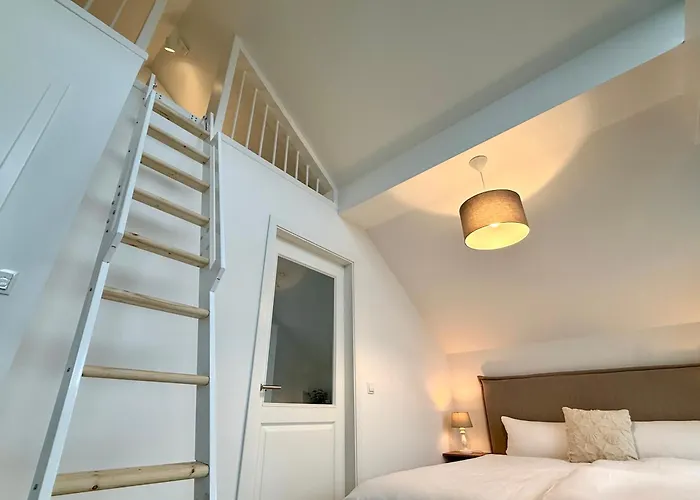 Pierside - Pier 4 Haffkrug